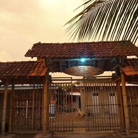 Harry'S Ocean House Watukarung Homestay Kalak Экстерьер фото