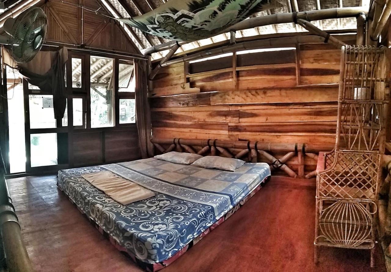 Harry'S Ocean House Watukarung Homestay Kalak Экстерьер фото
