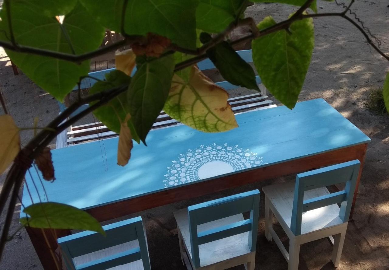 Harry'S Ocean House Watukarung Homestay Kalak Экстерьер фото