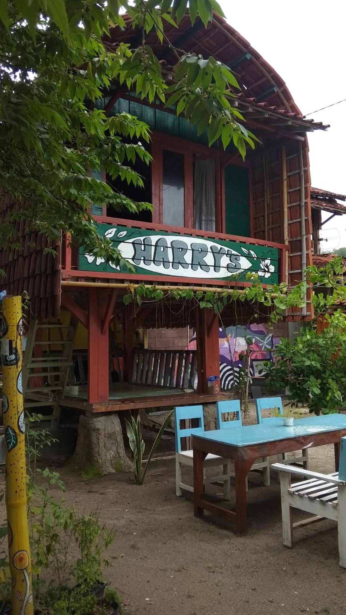 Harry'S Ocean House Watukarung Homestay Kalak Номер фото