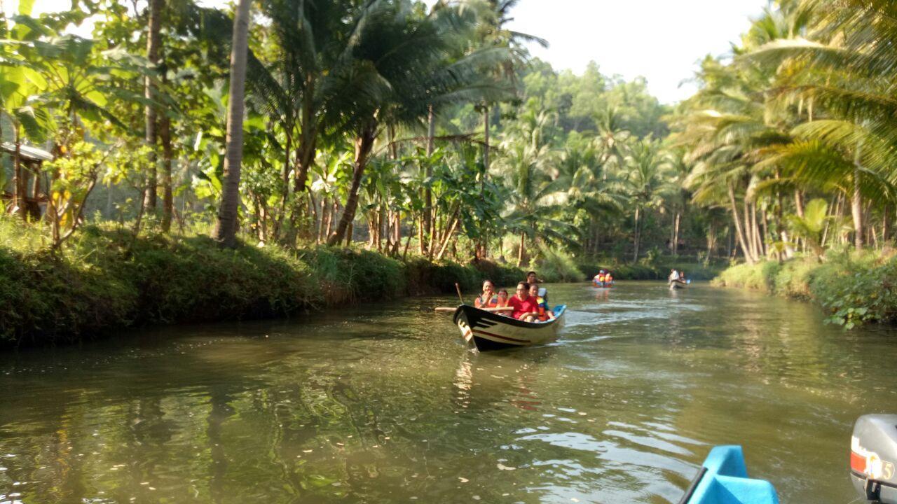 Harry'S Ocean House Watukarung Homestay Kalak Экстерьер фото