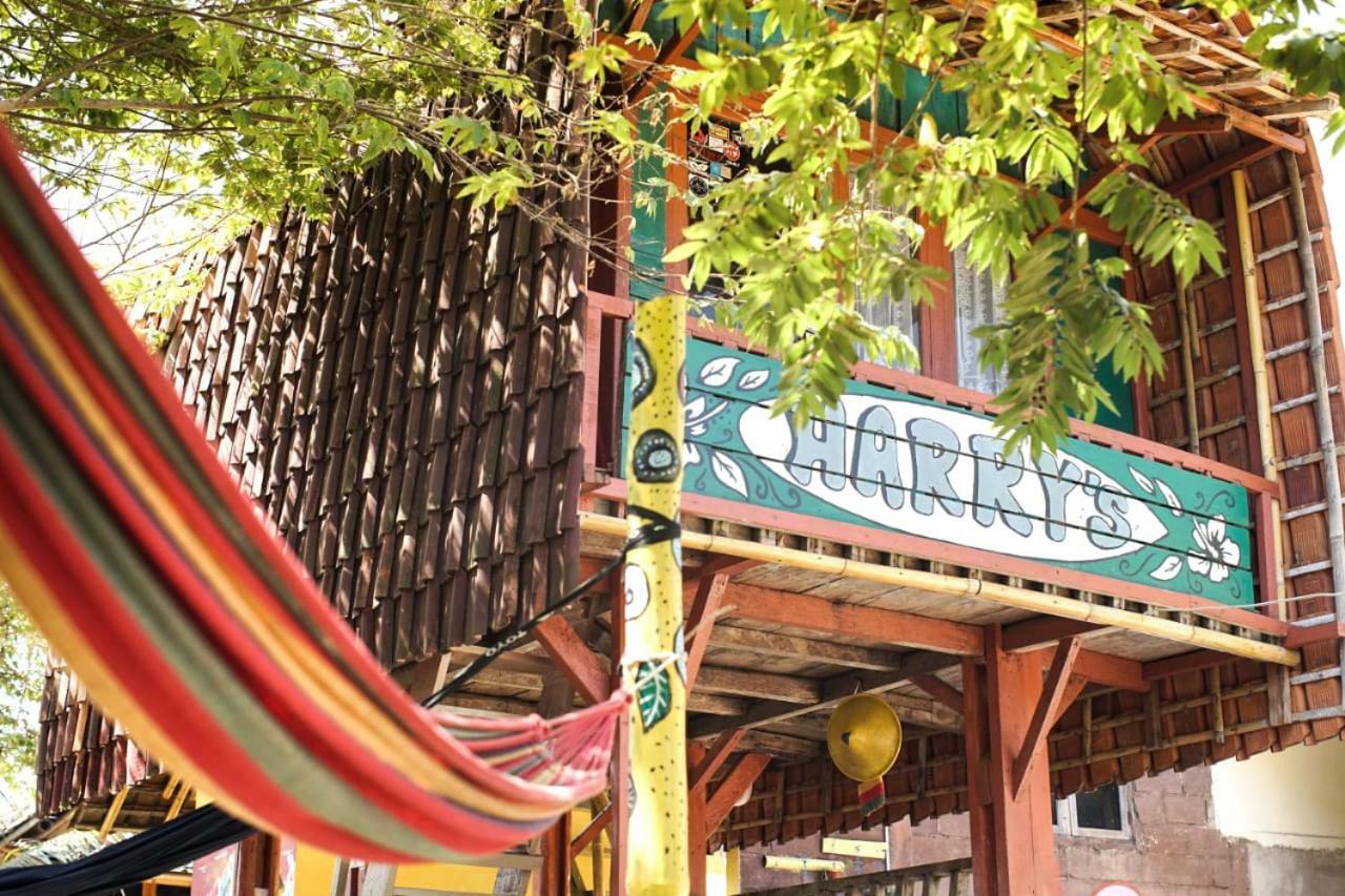 Harry'S Ocean House Watukarung Homestay Kalak Экстерьер фото